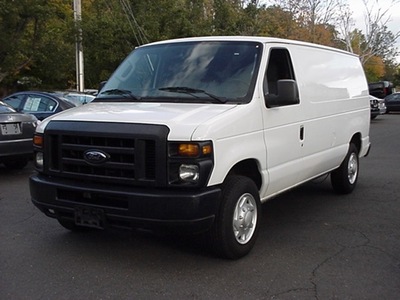 ford e series cargo 2009 white van e 150 flex fuel 8 cylinders 2 wheel drive automatic 06019