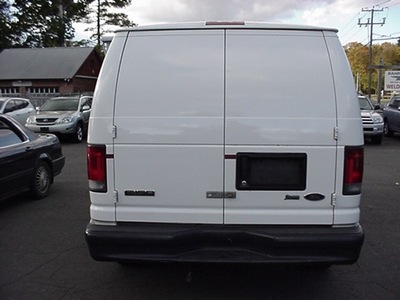 ford e series cargo 2009 white van e 150 flex fuel 8 cylinders 2 wheel drive automatic 06019