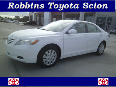 toyota camry 2008 white sedan le 4 cylinders automatic 75503