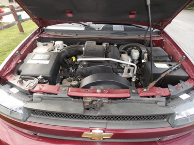 chevrolet trailblazer 2005 dark red suv lt gasoline 6 cylinders 4 wheel drive automatic 14224