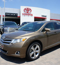 toyota venza 2013 gold le 6 cylinders shiftable automatic 76087