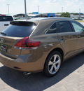 toyota venza 2013 gold le 6 cylinders shiftable automatic 76087