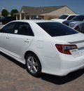 toyota camry 2012 white sedan se 4 cylinders 6 speed automatic 76087