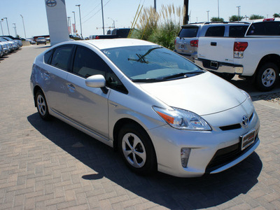 toyota prius 2012 silver hatchback two 4 cylinders cont  variable trans  76087