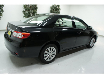 toyota corolla 2013 black sedan le gasoline 4 cylinders front wheel drive automatic 91731