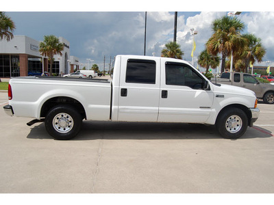 ford f 250 super duty 2001 off white xlt diesel 8 cylinders rear wheel drive automatic with overdrive 77642