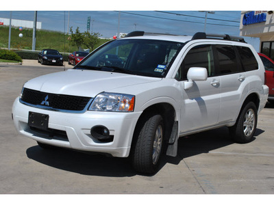mitsubishi endeavor 2011 off white ls gasoline 6 cylinders all whee drive automatic 78233