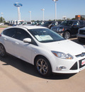 ford focus 2013 white hatchback se 4 cylinders automatic 76108