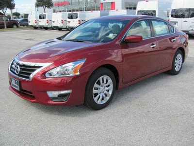nissan altima 2013 red sedan s gasoline 4 cylinders front wheel drive automatic 33884