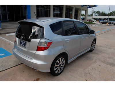 honda fit 2013 silver hatchback sport 4 cylinders automatic 77339