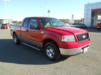 ford f 150 2006 red xlt 8 cylinders automatic 75672