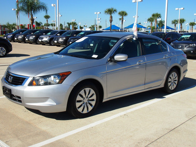 honda accord 2010 silver sedan lx gasoline 4 cylinders front wheel drive automatic 77065