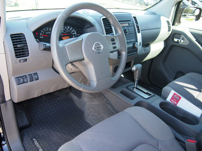 nissan frontier 2011 black sv v6 gasoline 6 cylinders 2 wheel drive automatic with overdrive 76018