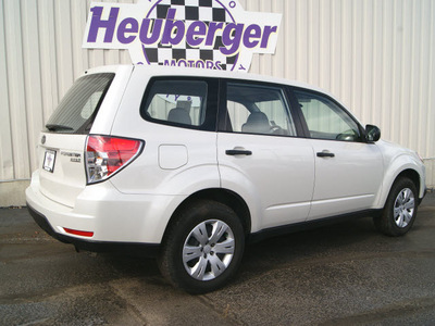 subaru forester 2010 satin white suv 2 5x gasoline 4 cylinders all whee drive automatic 80905