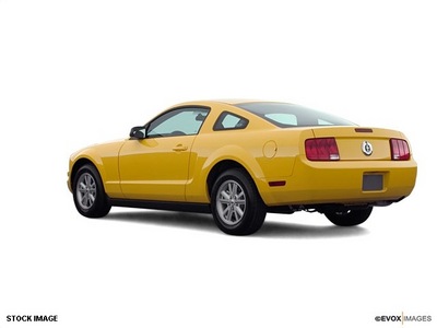 ford mustang 2006 coupe gasoline 6 cylinders rear wheel drive manual automatic 07730