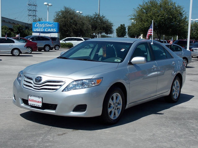toyota camry 2011 silver sedan le gasoline 4 cylinders front wheel drive automatic with overdrive 77099