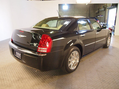 chrysler 300 2008 black sedan c hemi gasoline 8 cylinders rear wheel drive automatic 75219
