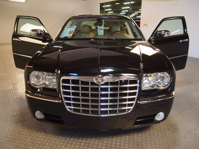 chrysler 300 2008 black sedan c hemi gasoline 8 cylinders rear wheel drive automatic 75219