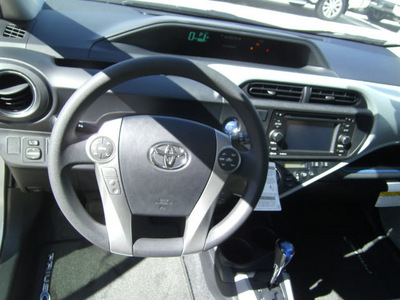 toyota prius c 2012 white hatchback three hybrid 4 cylinders front wheel drive automatic 75569