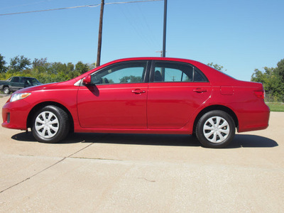 toyota corolla 2011 red sedan le gasoline 4 cylinders front wheel drive automatic 76502