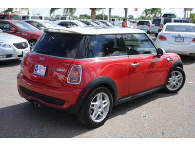 mini cooper 2009 red hatchback s gasoline 4 cylinders front wheel drive automatic 78502