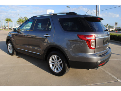 ford explorer 2012 gray suv xlt gasoline 6 cylinders 2 wheel drive automatic with overdrive 77539