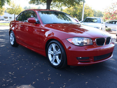 bmw 1 series 2010 red coupe 128i gasoline 6 cylinders rear wheel drive 6 speed manual 27616