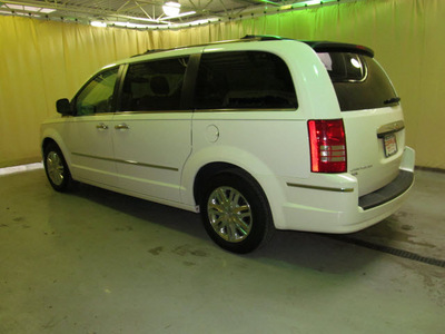 chrysler town and country 2010 white van limited 6 cylinders automatic 44883