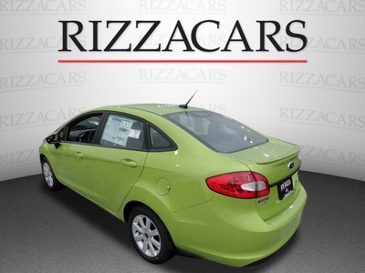 ford fiesta 2013 lt  green sedan se gasoline 4 cylinders front wheel drive automatic with overdrive 60546