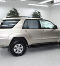 toyota 4runner 2004 gold suv sr5 gasoline 6 cylinders rear wheel drive automatic 91731