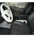 toyota sienna 2013 silver van se 8 passenger gasoline 6 cylinders front wheel drive not specified 91731