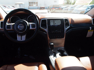 jeep grand cherokee 2013 black suv overland summit gasoline 8 cylinders 4 wheel drive automatic 77388