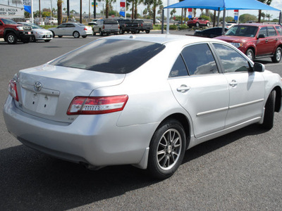 toyota camry 2010 silver sedan le gasoline 4 cylinders front wheel drive automatic 78501