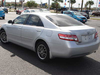 toyota camry 2010 silver sedan le gasoline 4 cylinders front wheel drive automatic 78501