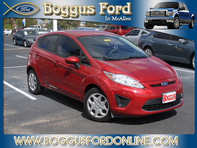 ford fiesta 2011 red hatchback se gasoline 4 cylinders front wheel drive 6 spd auto gft ps195 78501