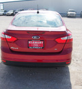 ford focus 2012 red sedan se 4 cylinders automatic 76234