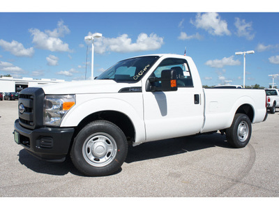 ford f 250 super duty 2012 white xl 8 cylinders automatic 77531