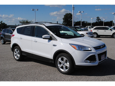 ford escape 2013 white suv se 4 cylinders shiftable automatic 77532