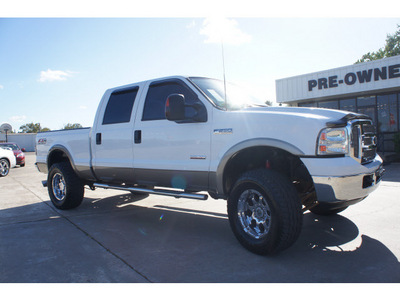 ford f 250 super duty 2006 white lariat 8 cylinders automatic 77515