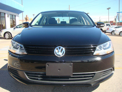 volkswagen jetta 2011 black sedan 5 cylinders automatic 79936