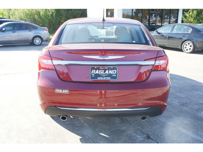 chrysler 200 2012 red sedan touring 6 cylinders automatic 77515