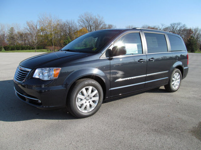 chrysler town and country 2013 gray van touring flex fuel 6 cylinders front wheel drive automatic 45840
