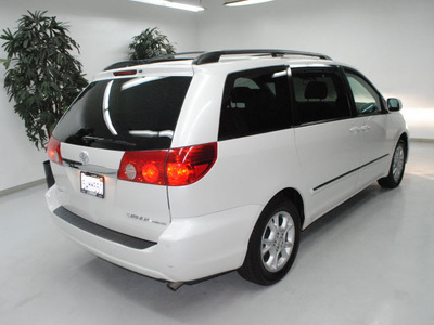 toyota sienna 2006 lt  gray van xle limited 7 passenger gasoline 6 cylinders front wheel drive automatic 91731