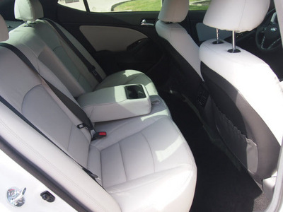 kia optima 2013 white sedan sxl 4 cylinders automatic 75150
