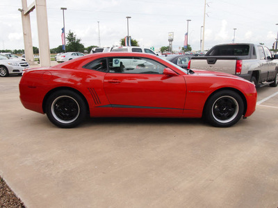 chevrolet camaro 2012 orange coupe ls gasoline 6 cylinders rear wheel drive automatic 78155