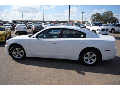 dodge charger 2011 white sedan 6 cylinders automatic 78539