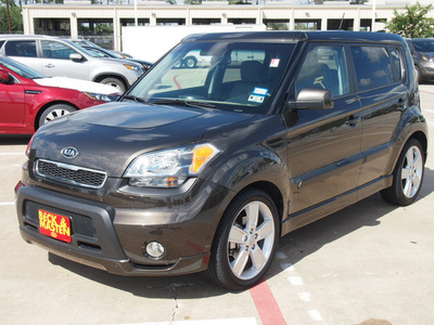 kia soul 2011 brown hatchback soul! 4 cylinders automatic 77375