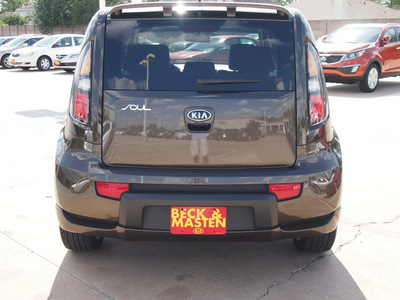 kia soul 2011 brown hatchback soul! 4 cylinders automatic 77375