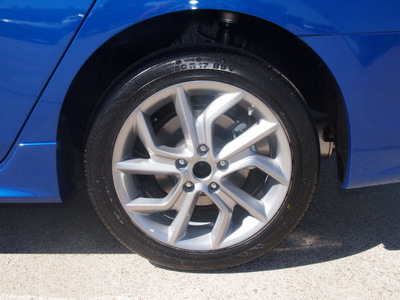 nissan sentra 2013 metallic blue sedan sr 4 cylinders front wheel drive automatic 76116