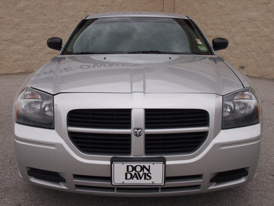 dodge magnum 2007 silver wagon se 6 cylinders automatic 76011